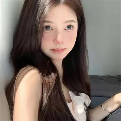 黑衣女孩